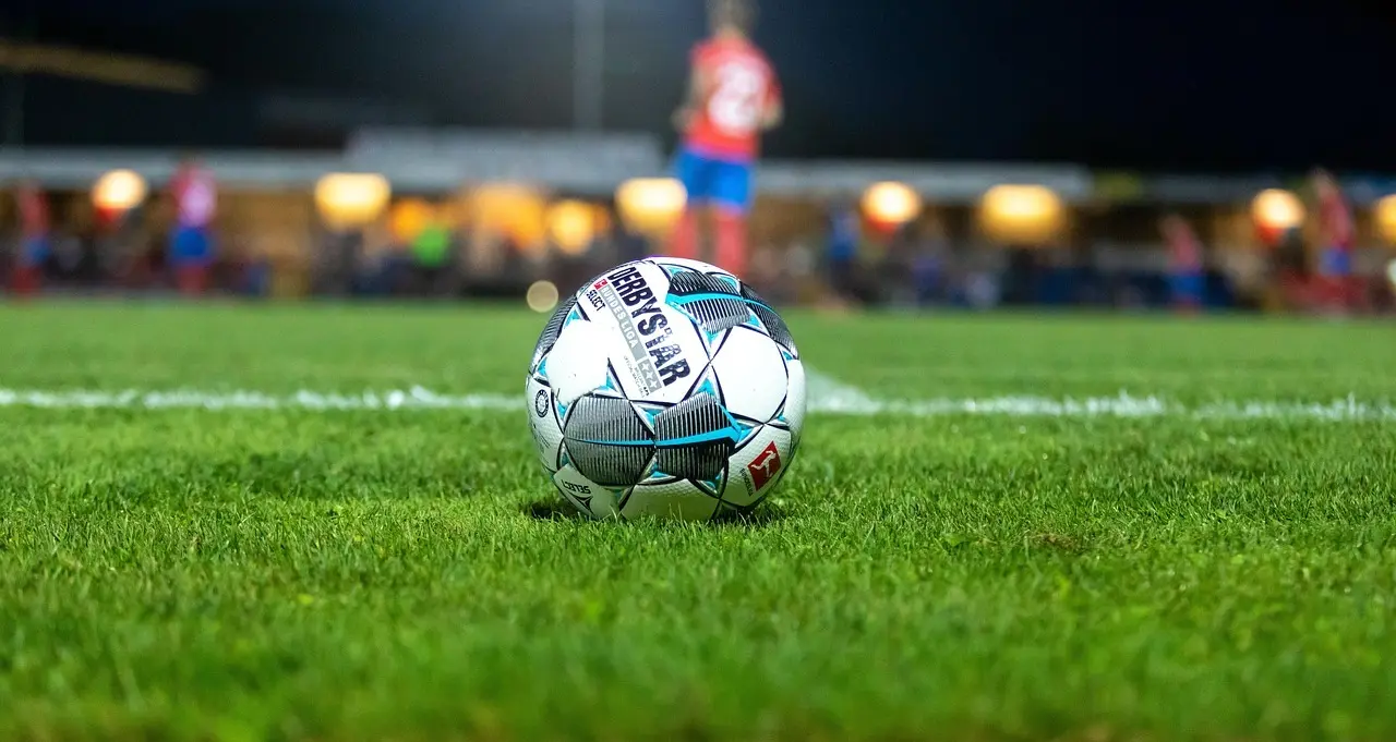 USL Championship runde 17: Sene afgørelser, straffespark og røde kort i en intens spilleuge