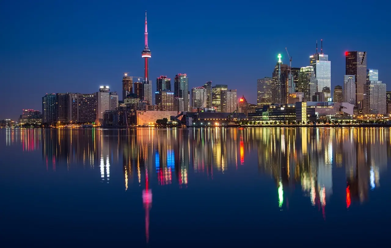 Hvordan er vejret i Toronto i november?
