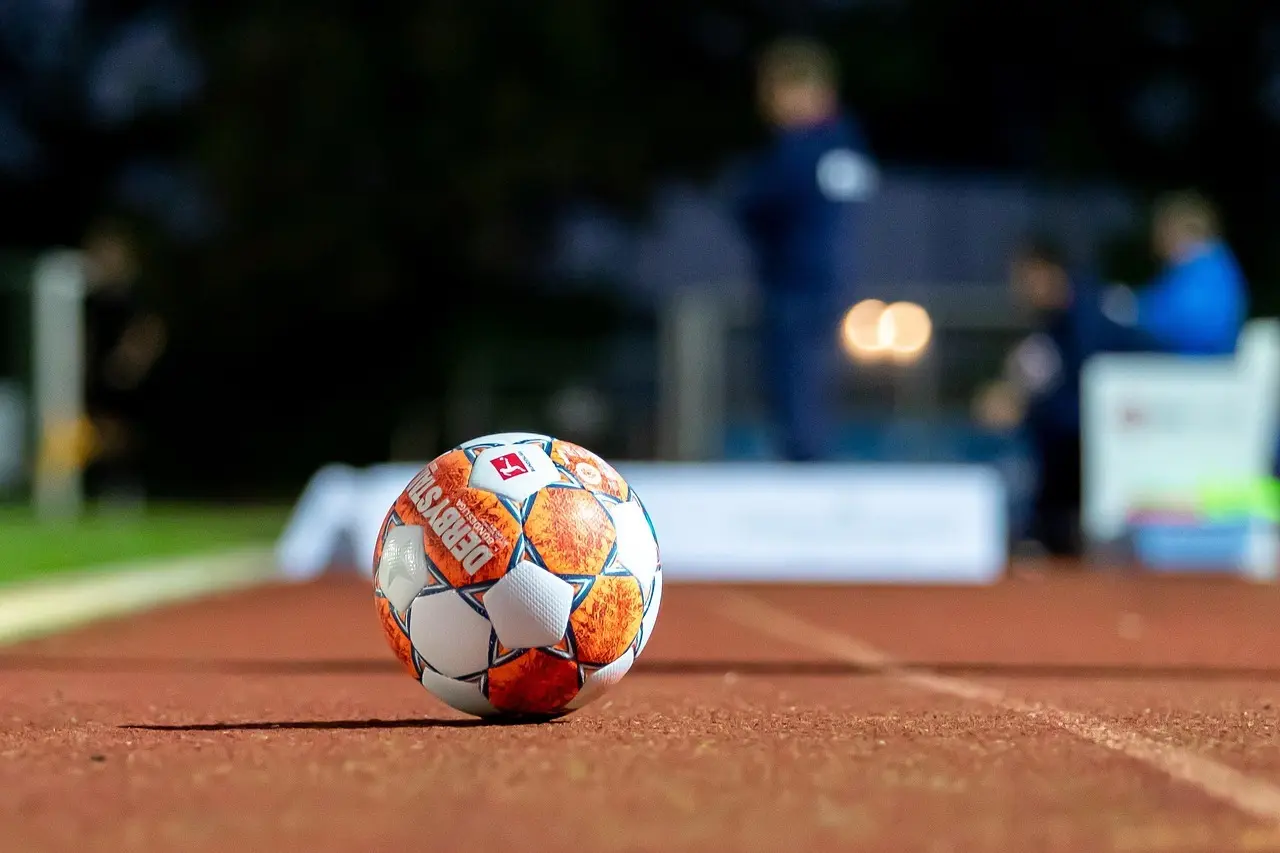 USL Championship runde 37: Sene afgørelser, klare sejre og målrige opgør