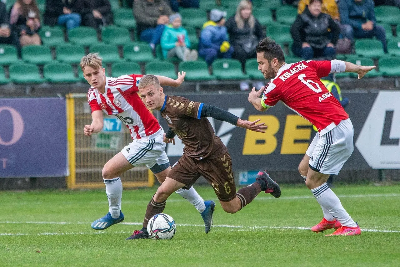 Drama, røde kort og sene afgørelser – hele overblikket over USL Championship 2025, runde 5
