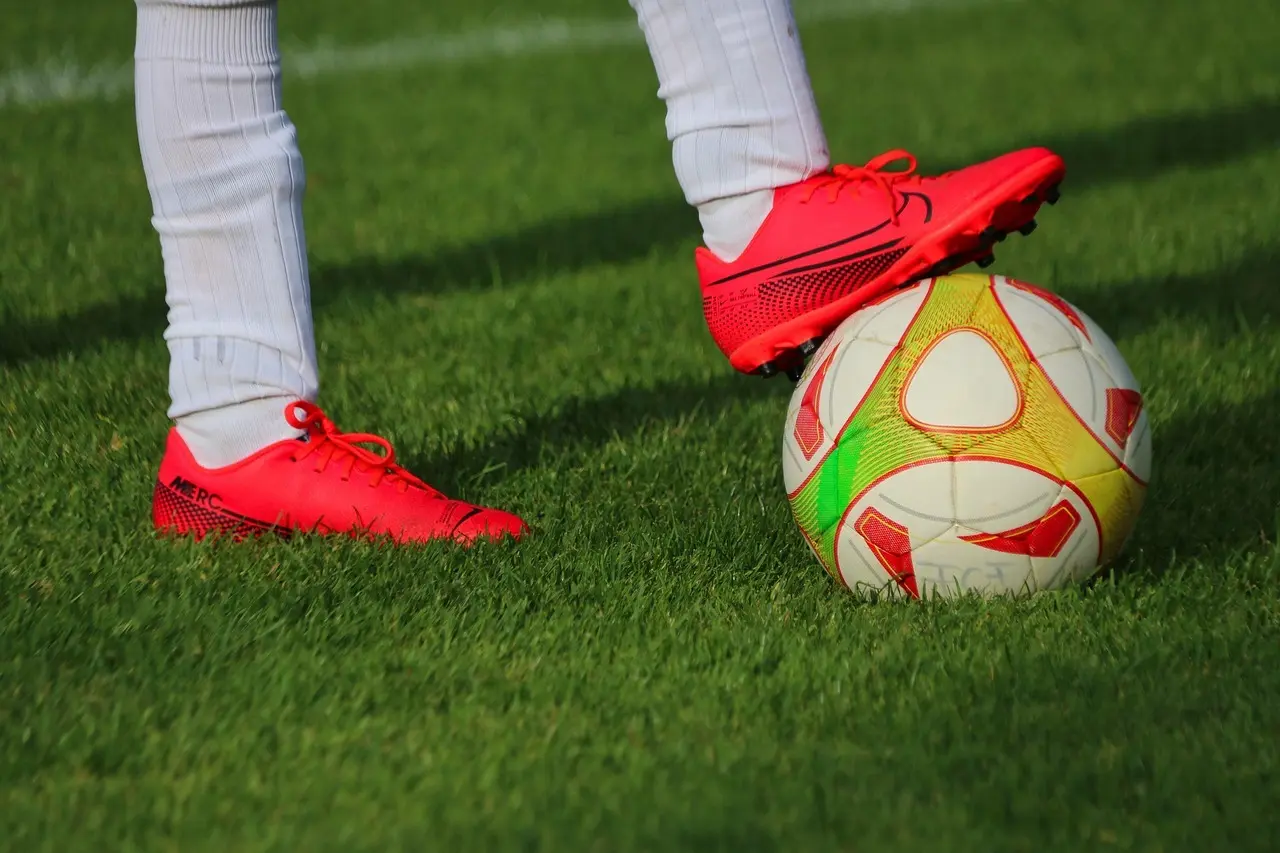 Røde kort, sene afgørelser og tætte opgør: USL League One 2025 – Runde 7 overblik